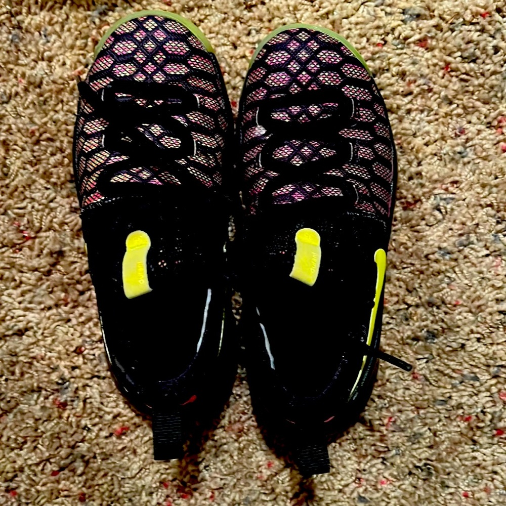 Nike Sophie’s size 11. In good condition.